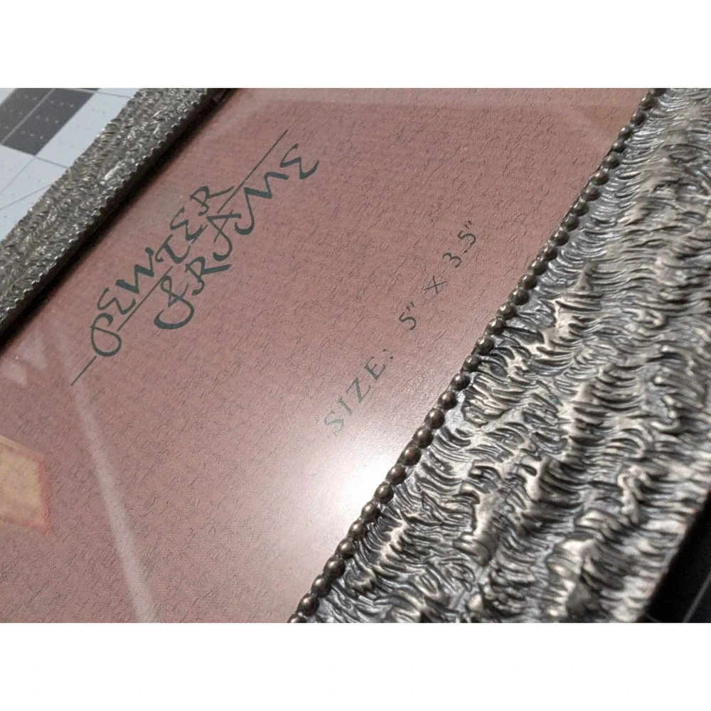 Pewter Frames Golfter on‎ Grass pewter from 5 x 3.5 table top style Taiwan Made